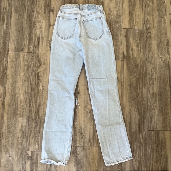 Abercrombie & Fitch Curve Love Ultra High Rise 90s Straight Jean Light Destroy - Picture 6 of 12